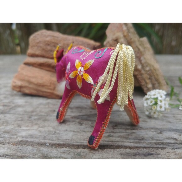 Vintage Miniature Embroidered Silk Stuffed Water Buffalo - Picture 7 of 10